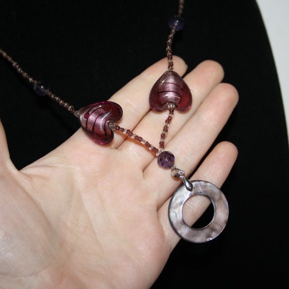 💜 Beautiful Purple Glass & Shell Necklace 💜 - Picture 1 of 5